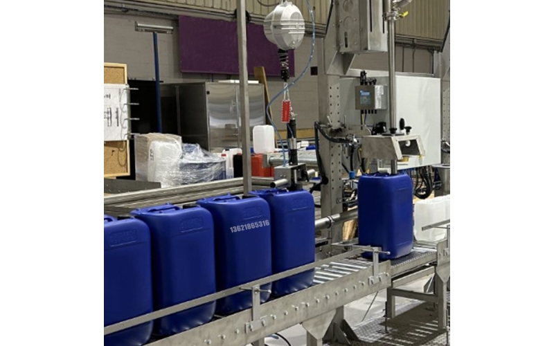 半自動(dòng)罐裝機(jī)